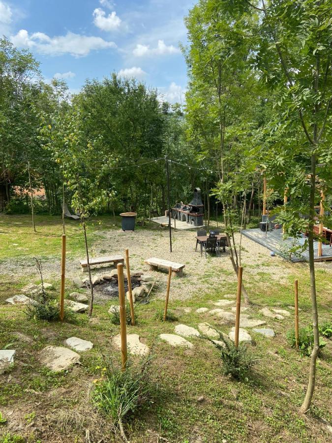 Loku' Villa Varbilau ภายนอก รูปภาพ